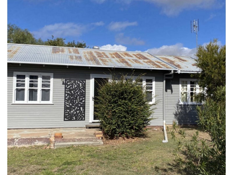 216 Pratten Street, Warwick QLD 4370