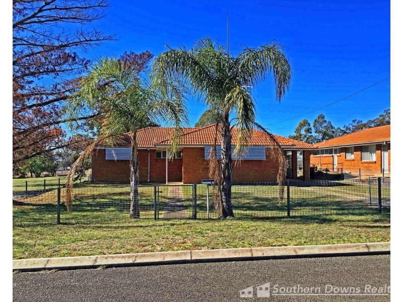 8 Quinn Street, Warwick QLD 4370