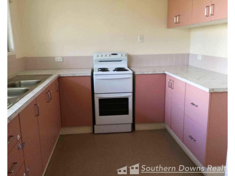 8 Quinn Street, Warwick QLD 4370