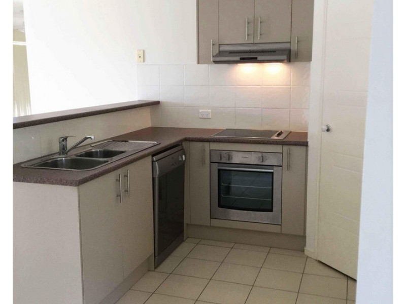 2/4 Lomandra Court, Warwick QLD 4370