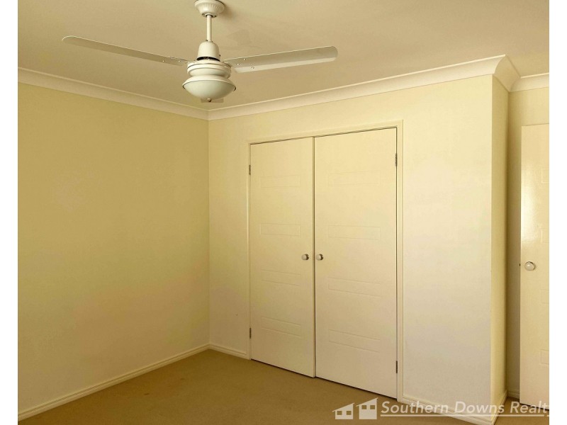 2/4 Lomandra Court, Warwick QLD 4370