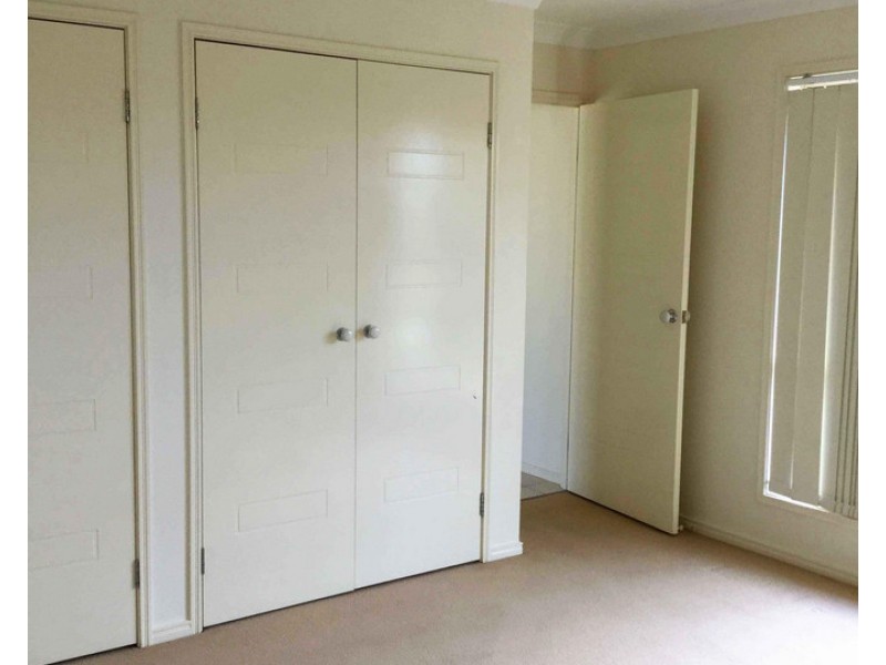 2/4 Lomandra Court, Warwick QLD 4370