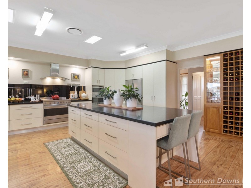 6 Carey’s Road, Emu Vale QLD 4371