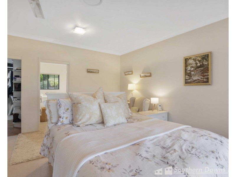 6 Carey’s Road, Emu Vale QLD 4371