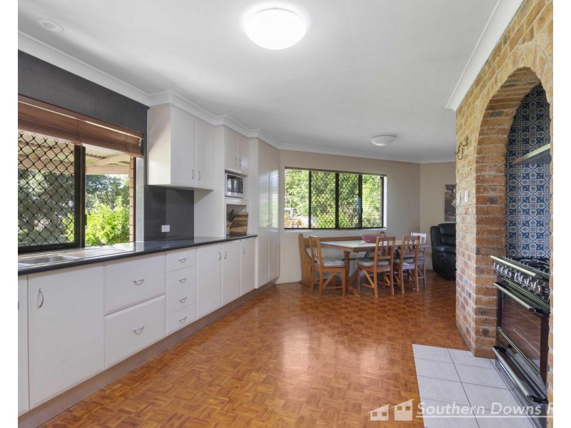 92 Ryans Road, Mount Marshall QLD 4362