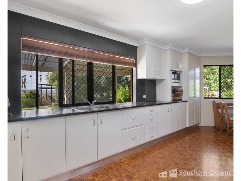 92 Ryans Road, Mount Marshall QLD 4362