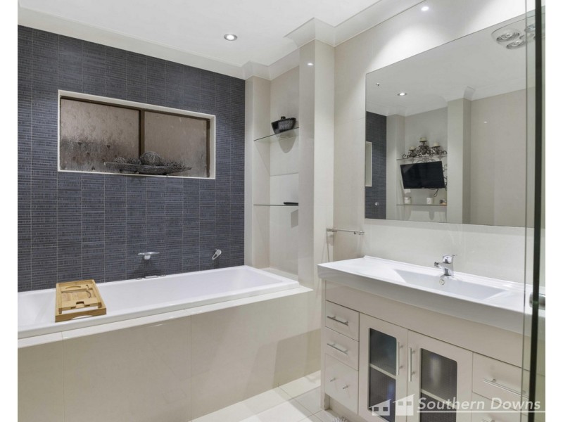 92 Ryans Road, Mount Marshall QLD 4362