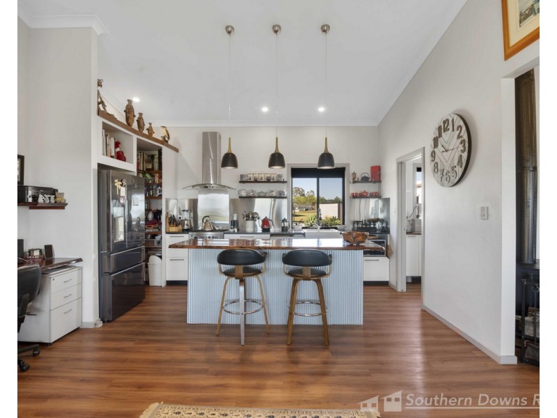 18079 Cunningham Highway, Karara QLD 4352