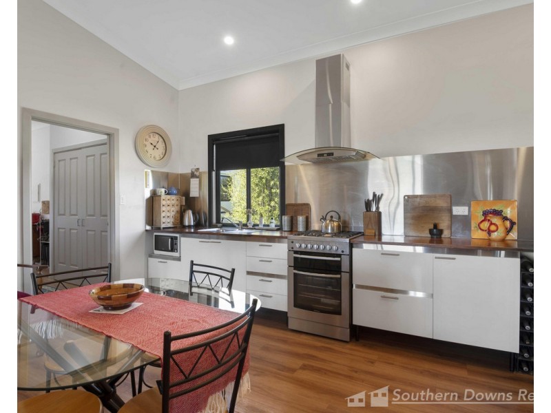 18079 Cunningham Highway, Karara QLD 4352