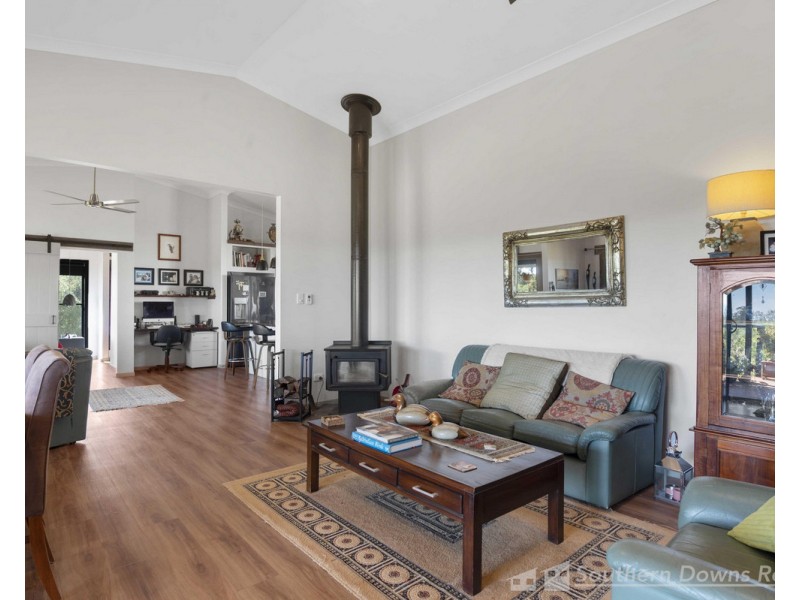 18079 Cunningham Highway, Karara QLD 4352