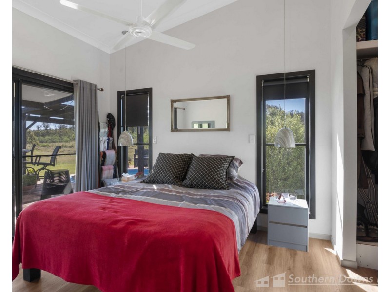 18079 Cunningham Highway, Karara QLD 4352