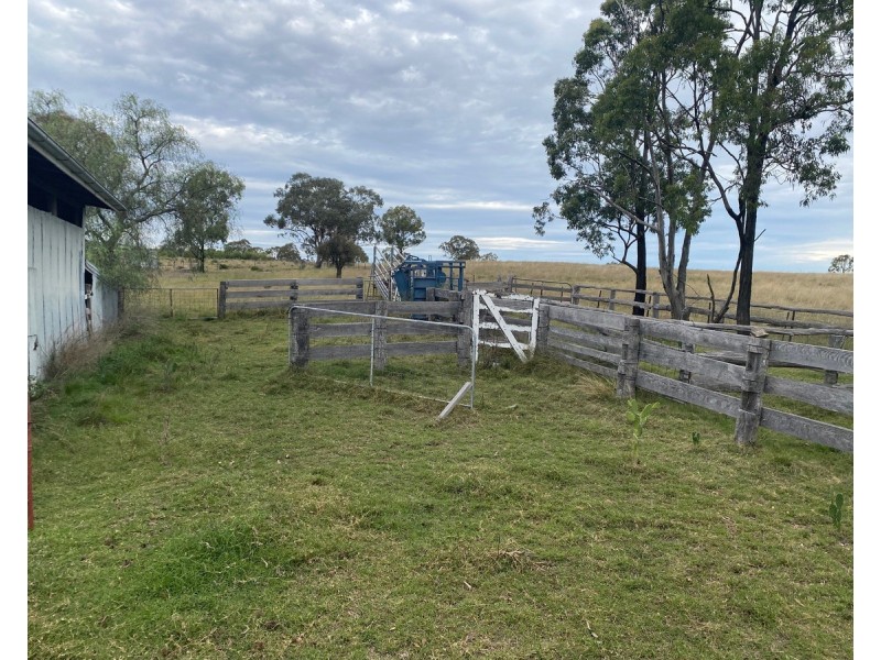 18079 Cunningham Highway, Karara QLD 4352