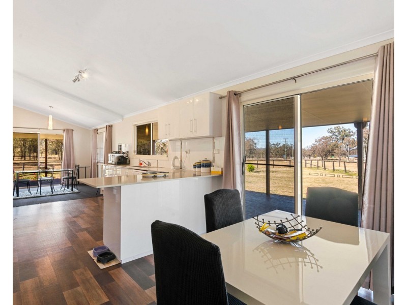 169 Big Hill Road, Pratten QLD 4370