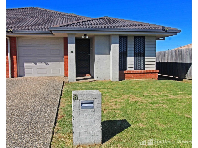 1&2/36 Devitt Street, Warwick QLD 4370