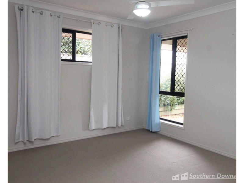 1&2/36 Devitt Street, Warwick QLD 4370