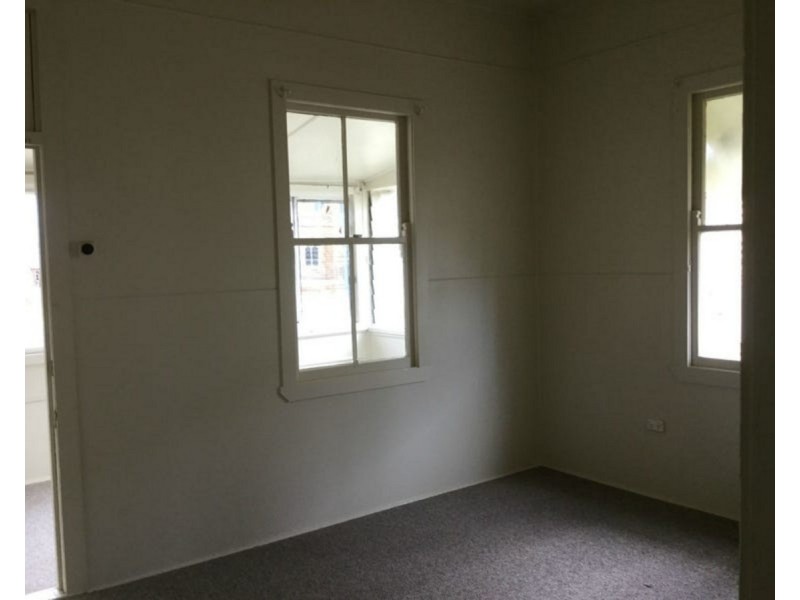 32 Wood Street, Warwick QLD 4370