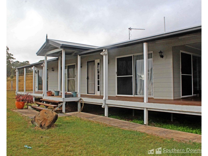 517 Blakes Road, Silverwood QLD 4370