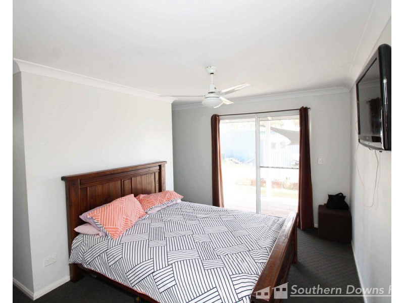 517 Blakes Road, Silverwood QLD 4370