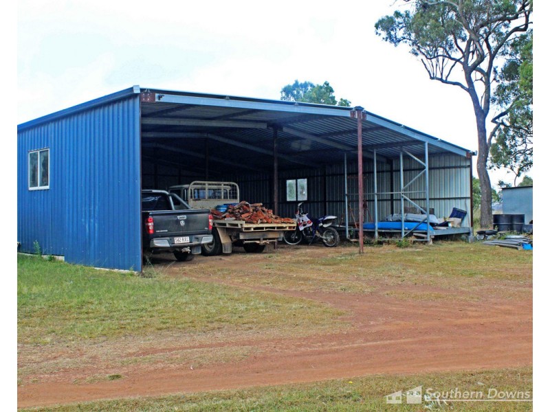 517 Blakes Road, Silverwood QLD 4370