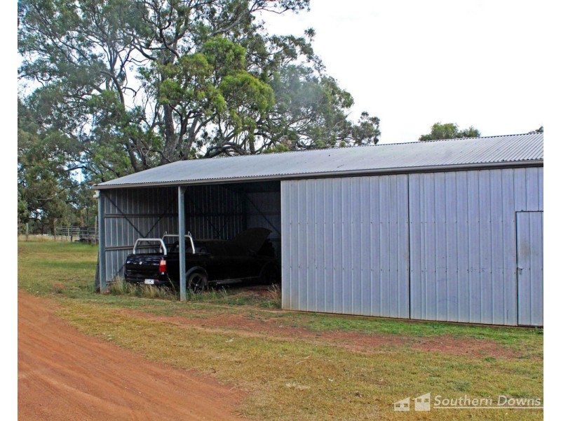 517 Blakes Road, Silverwood QLD 4370