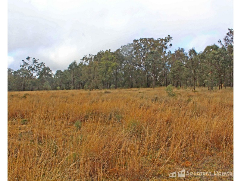 517 Blakes Road, Silverwood QLD 4370