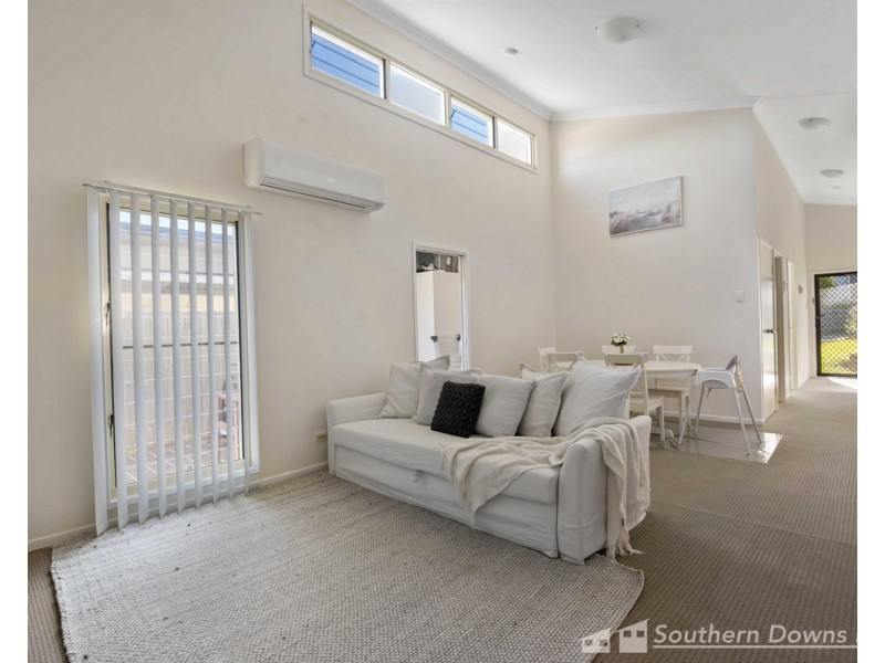 6 Augusta Close, Warwick QLD 4370