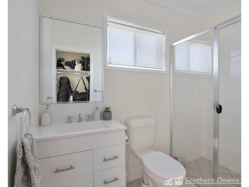 6 Augusta Close, Warwick QLD 4370