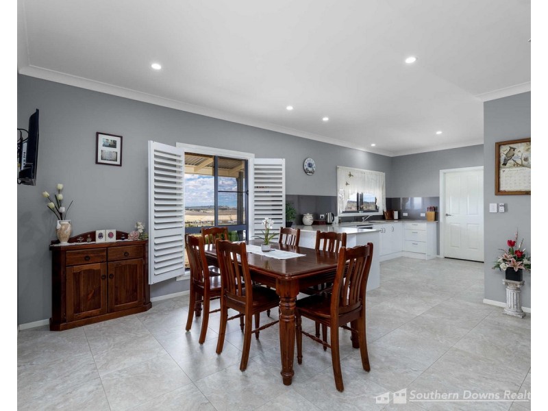 1a Derain Drive, Sladevale QLD 4370