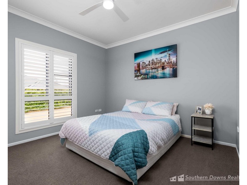 1a Derain Drive, Sladevale QLD 4370
