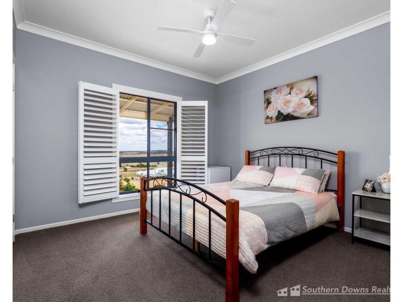 1a Derain Drive, Sladevale QLD 4370