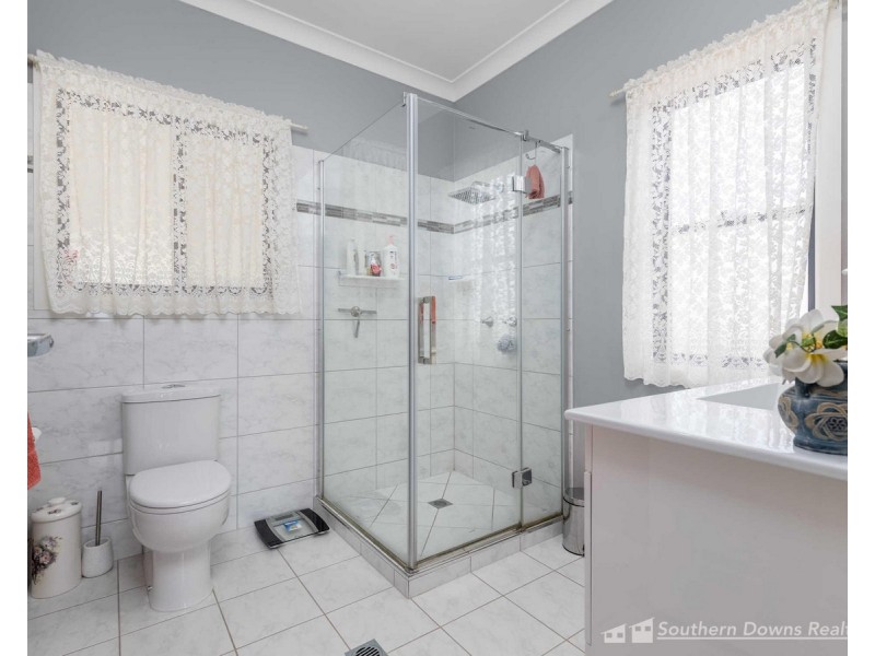 1a Derain Drive, Sladevale QLD 4370