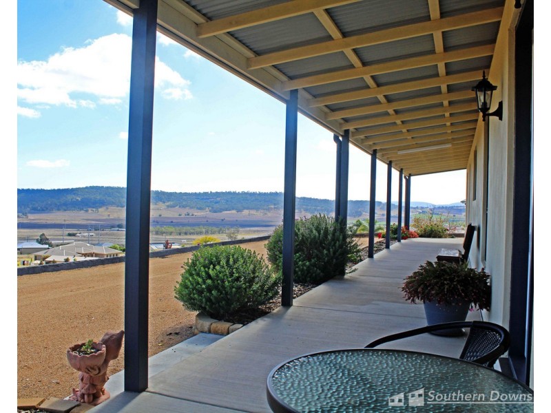 1a Derain Drive, Sladevale QLD 4370