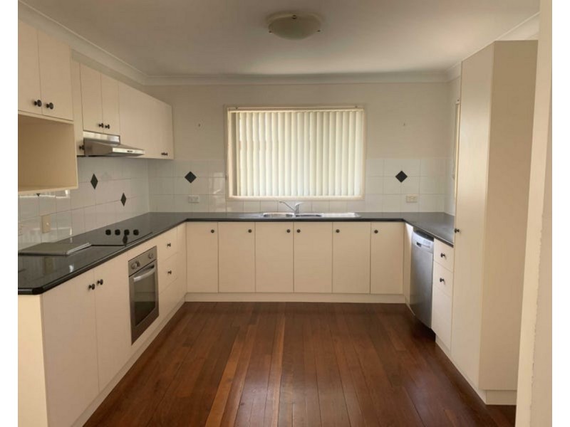 4 Arnold Street, Allora QLD 4362