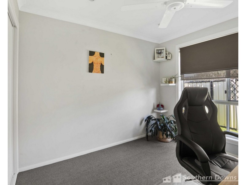 1/11 Hans Borgar Court, Warwick QLD 4370