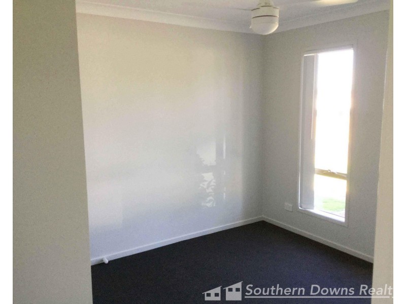49 Maynes Street, Rosenthal Heights QLD 4370