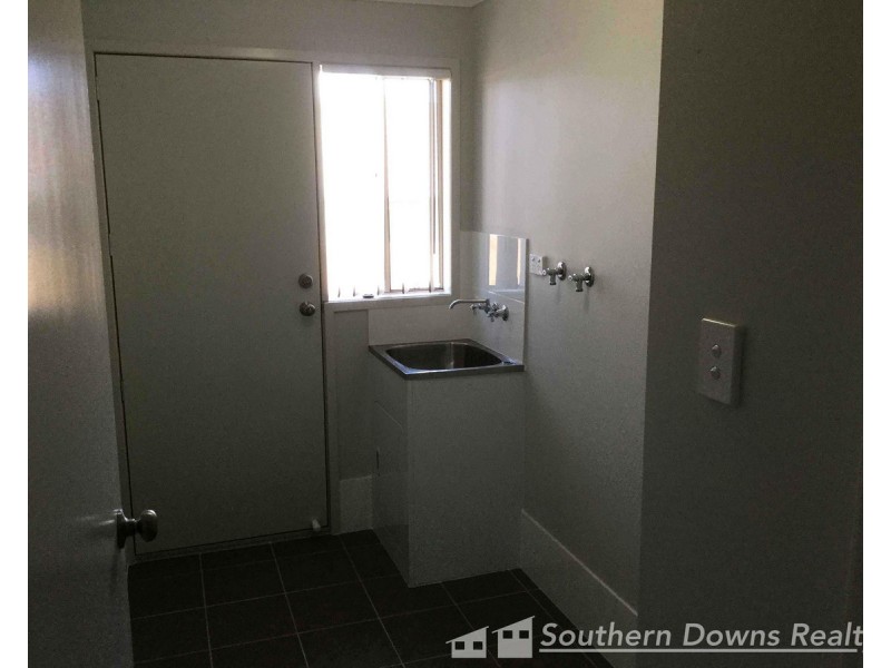 49 Maynes Street, Rosenthal Heights QLD 4370