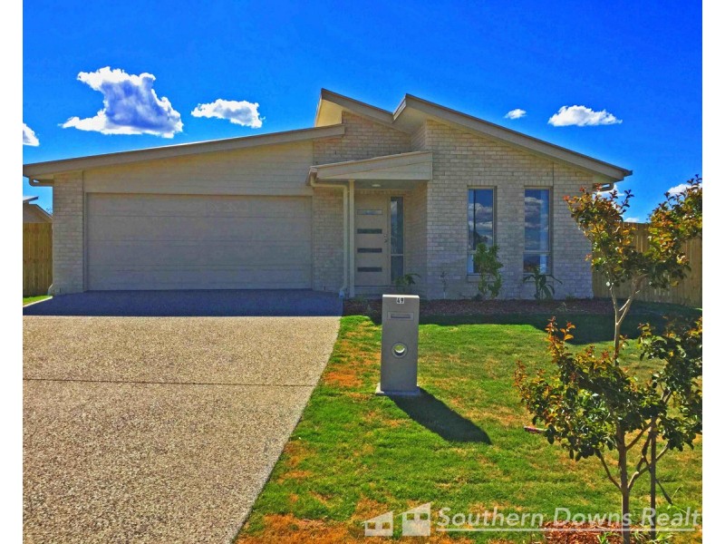 49 Maynes Street, Rosenthal Heights QLD 4370