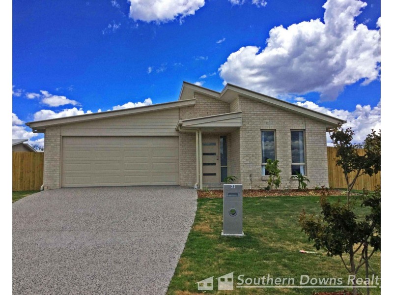 49 Maynes Street, Rosenthal Heights QLD 4370