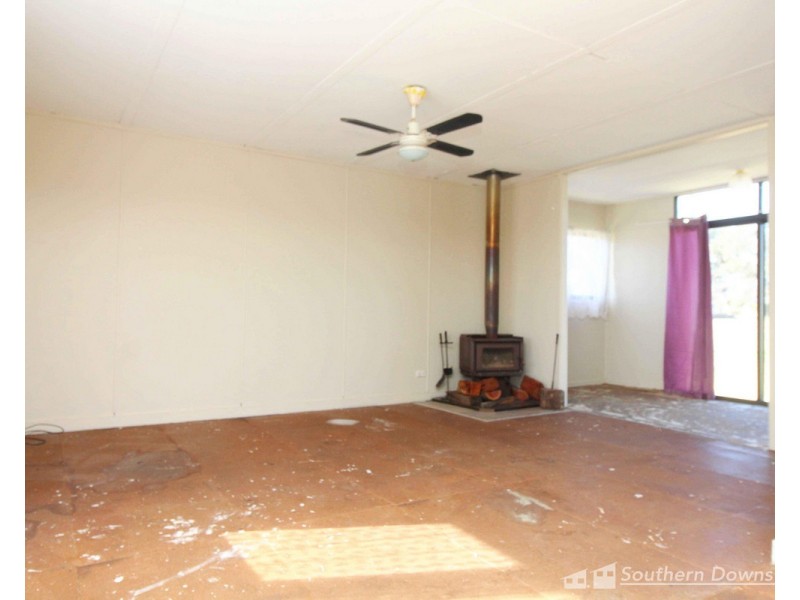 21 Azalea Street, Emu Vale QLD 4371