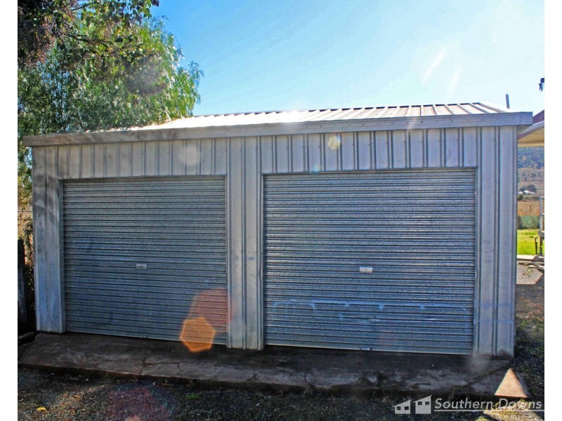 21 Azalea Street, Emu Vale QLD 4371