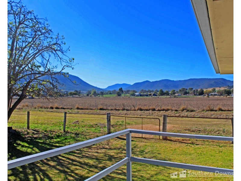 21 Azalea Street, Emu Vale QLD 4371