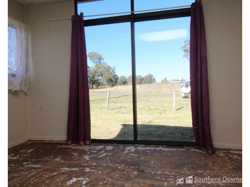 21 Azalea Street, Emu Vale QLD 4371