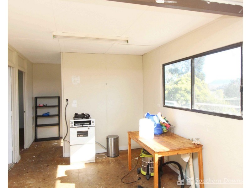 21 Azalea Street, Emu Vale QLD 4371