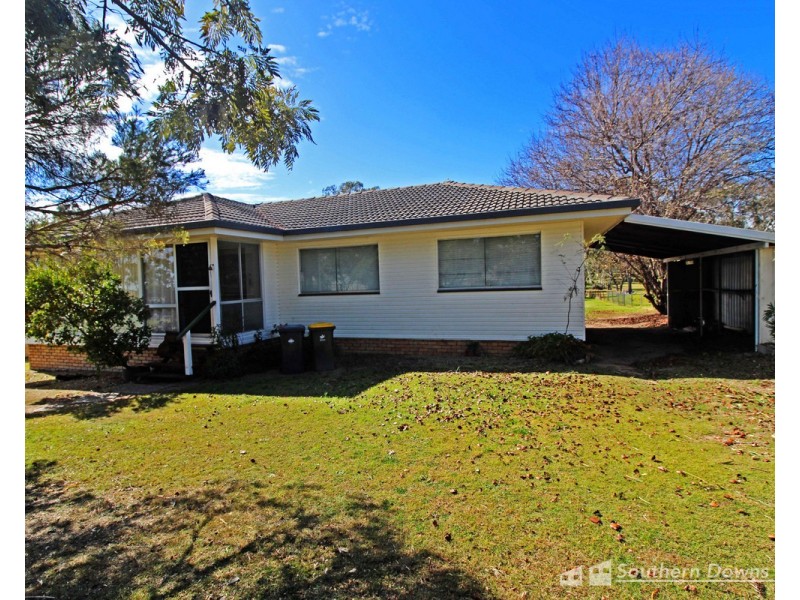 6 Batterham Street, Warwick QLD 4370