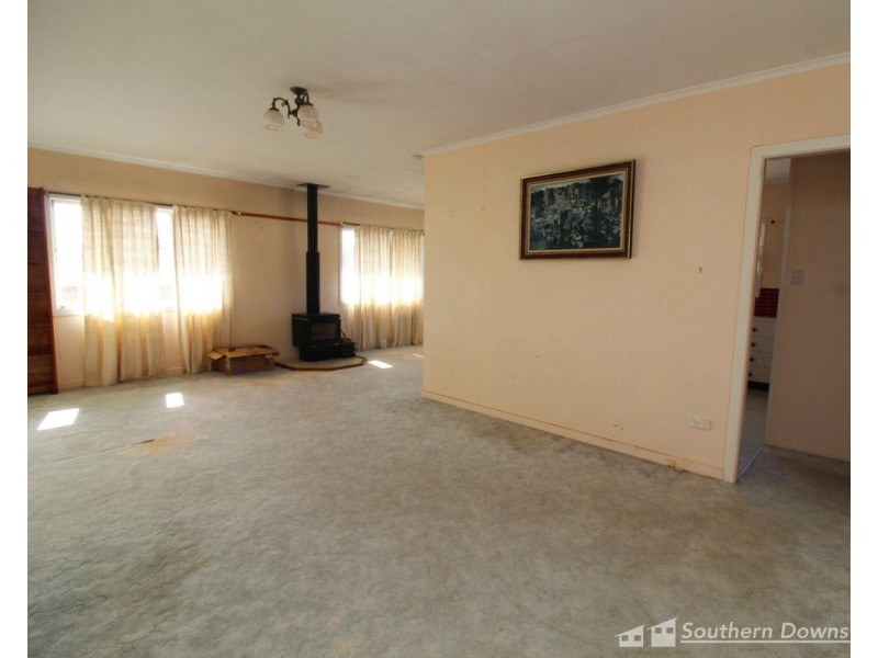 6 Batterham Street, Warwick QLD 4370