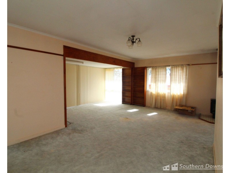 6 Batterham Street, Warwick QLD 4370