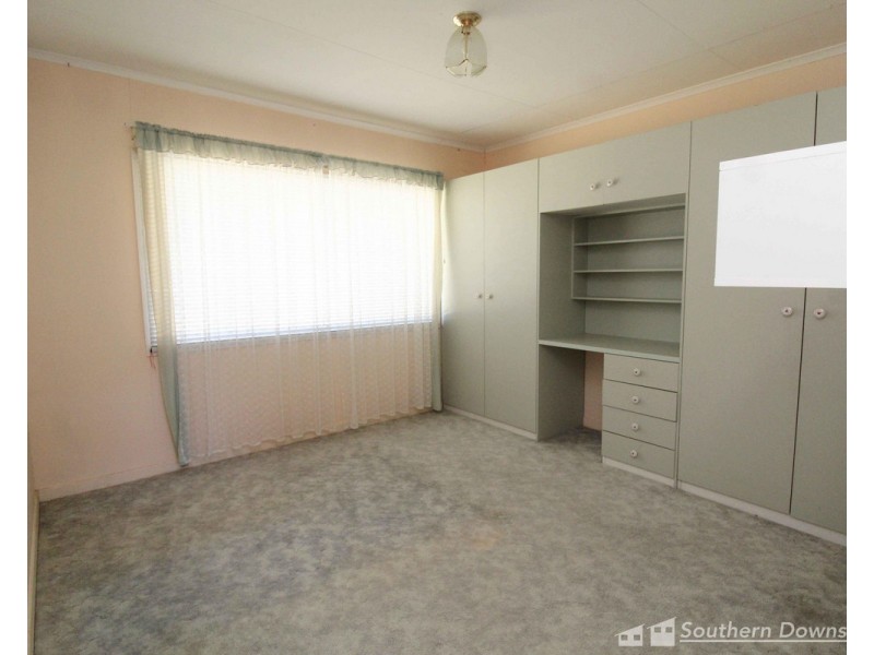 6 Batterham Street, Warwick QLD 4370