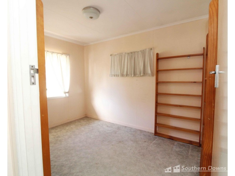 6 Batterham Street, Warwick QLD 4370