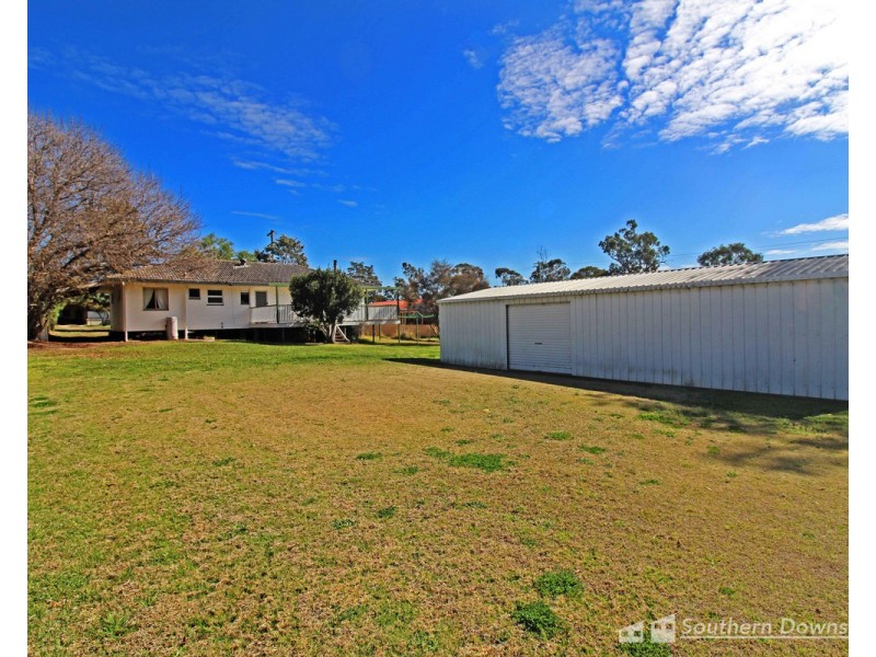 6 Batterham Street, Warwick QLD 4370