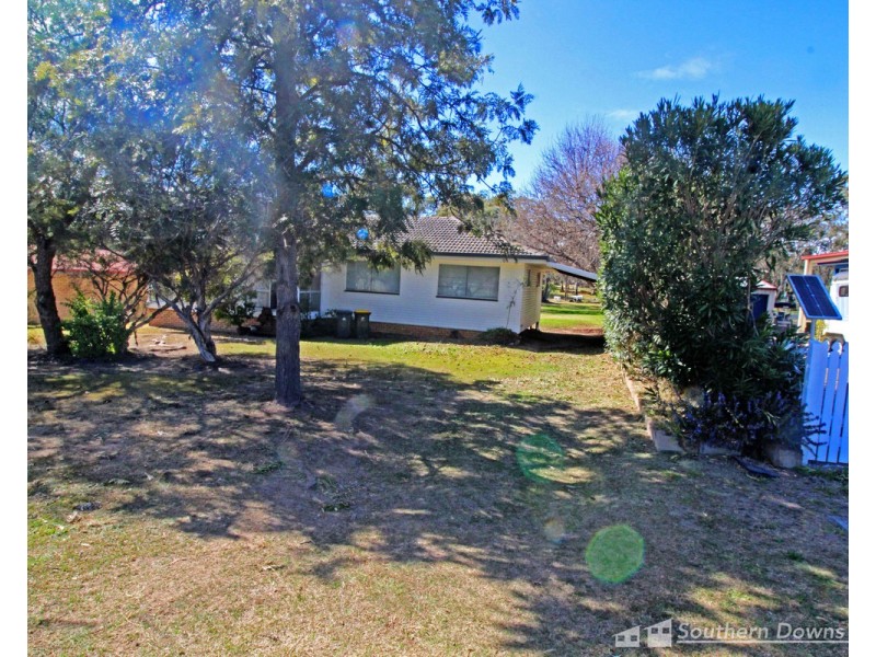 6 Batterham Street, Warwick QLD 4370